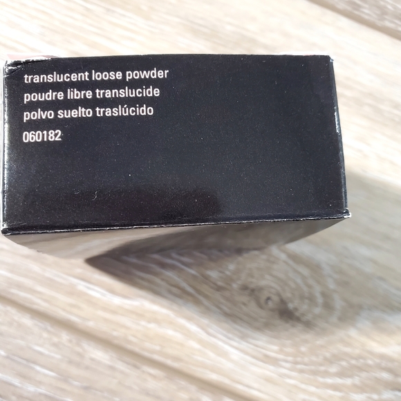 Mary Kay Skin Care, Cosmetics CC Cream, translucent powder, make-up remover - Picture 12 of 14